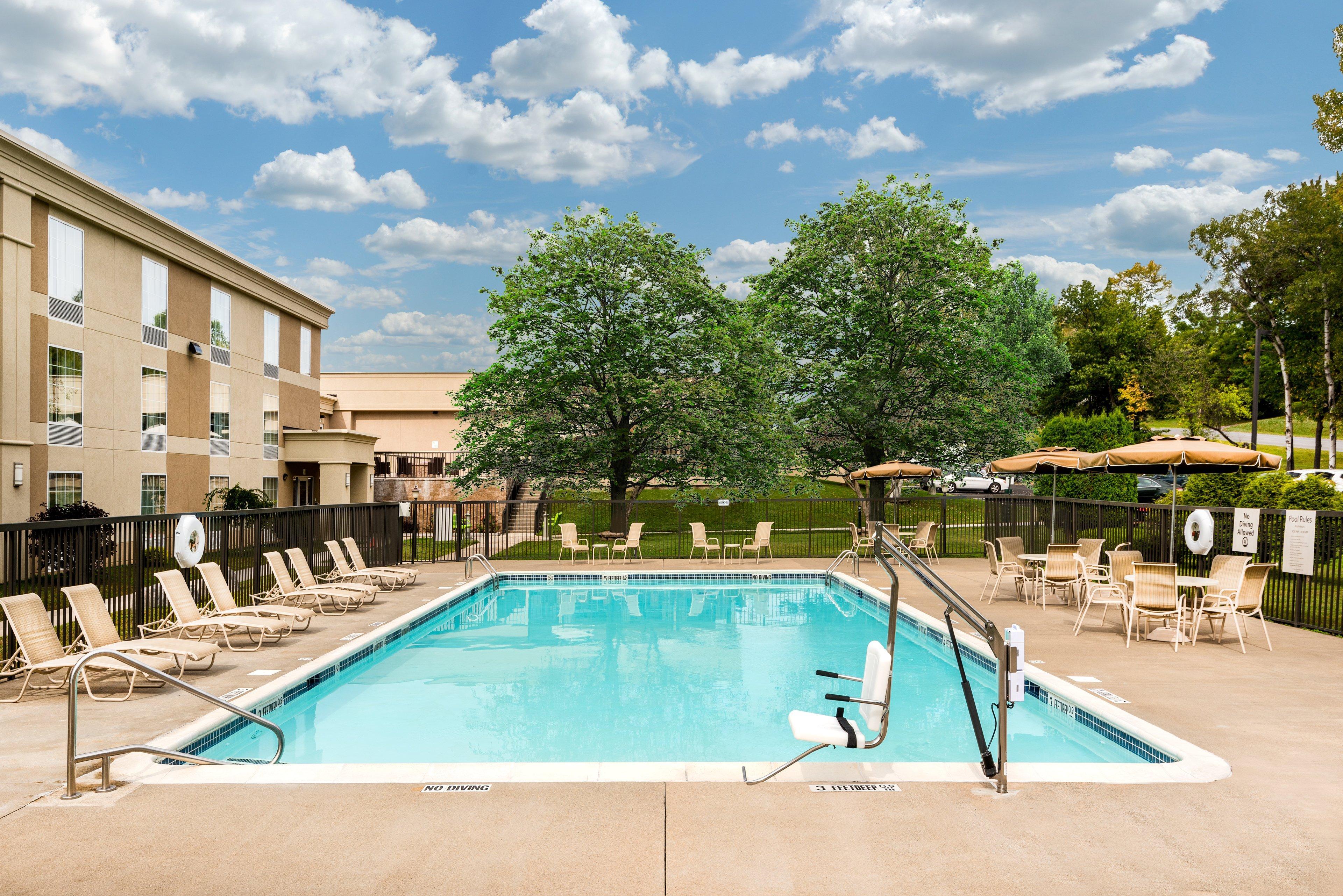 Holiday Inn Johnstown-Gloversville Екстериор снимка