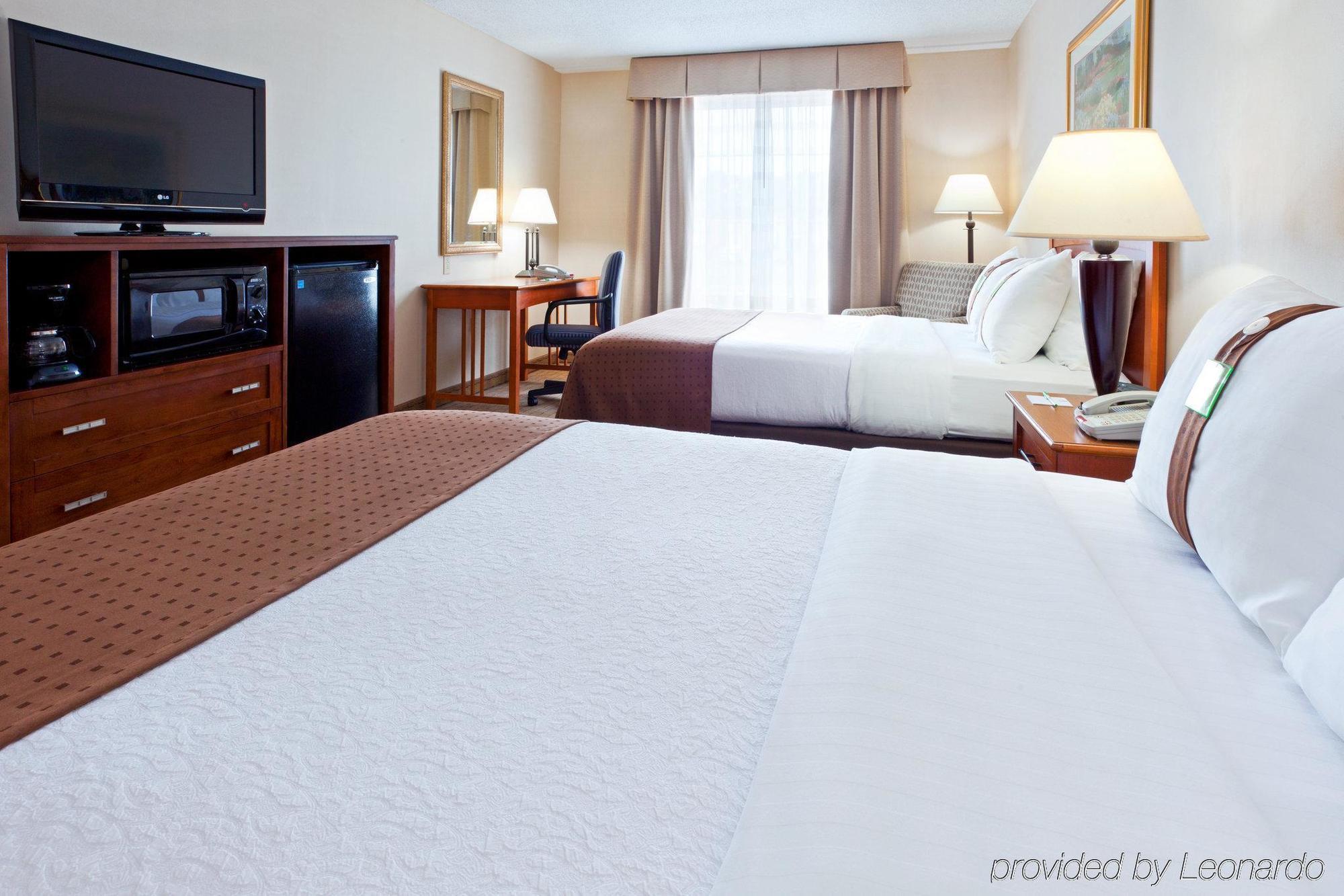 Holiday Inn Johnstown-Gloversville Стая снимка