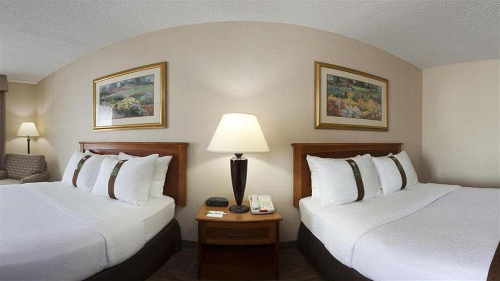 Holiday Inn Johnstown-Gloversville Екстериор снимка