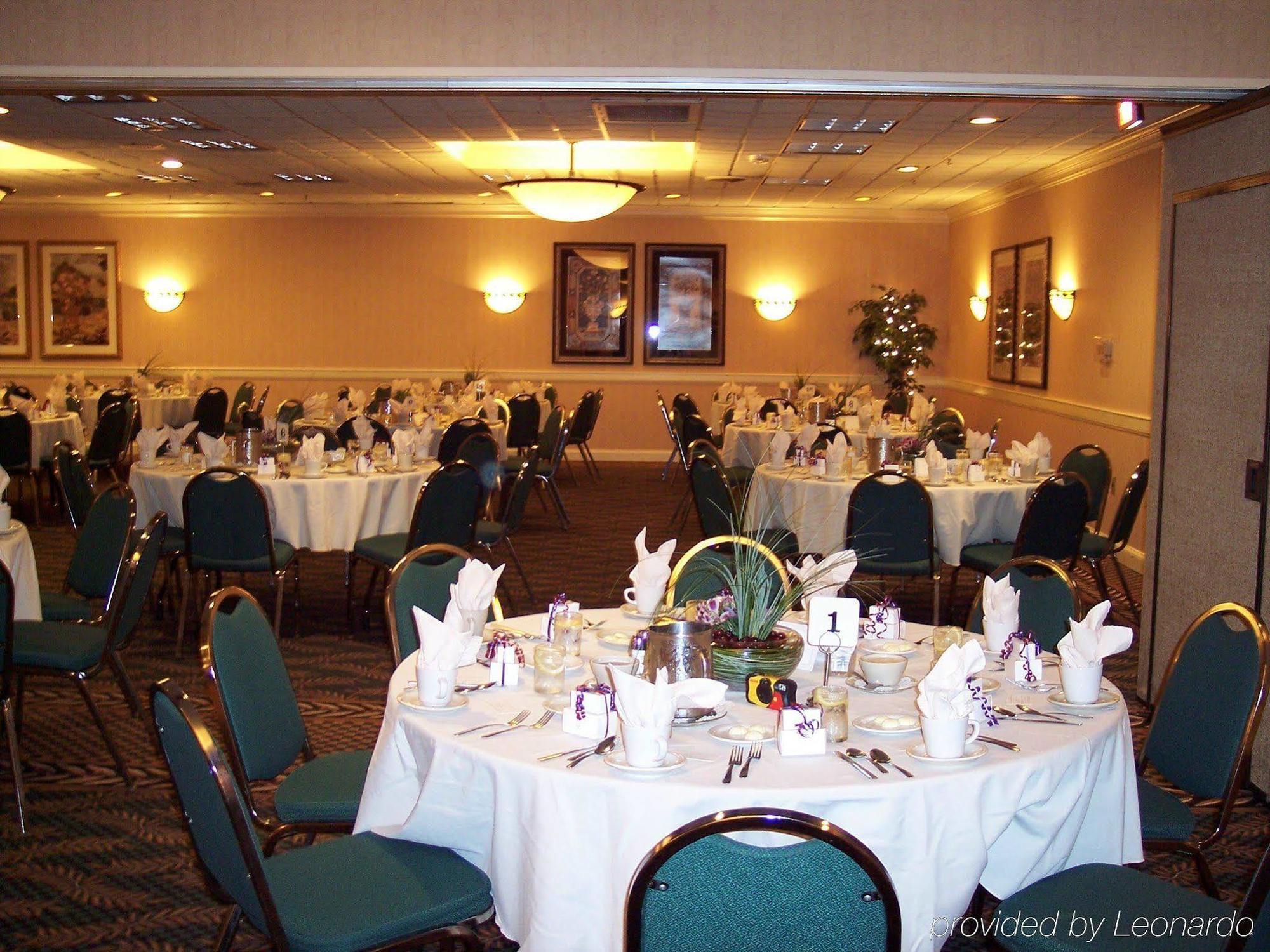 Holiday Inn Johnstown-Gloversville Ресторант снимка