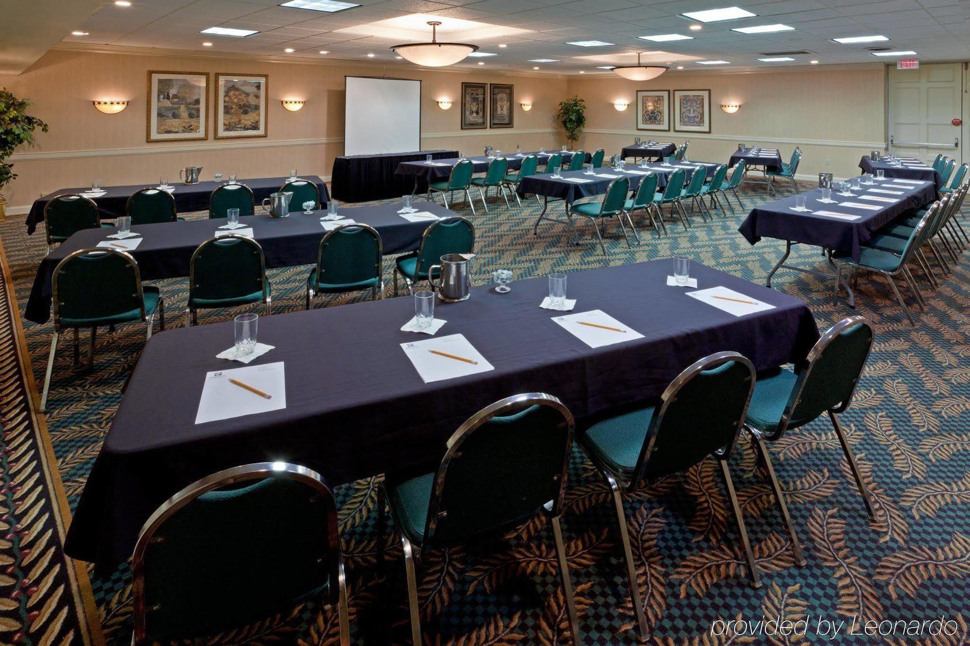 Holiday Inn Johnstown-Gloversville Съоръжения снимка