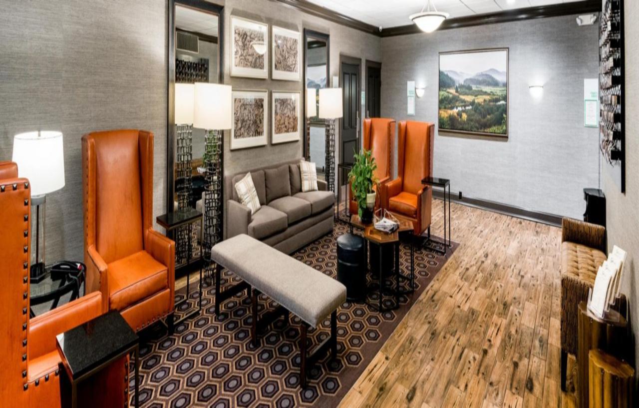 Holiday Inn Johnstown-Gloversville Екстериор снимка